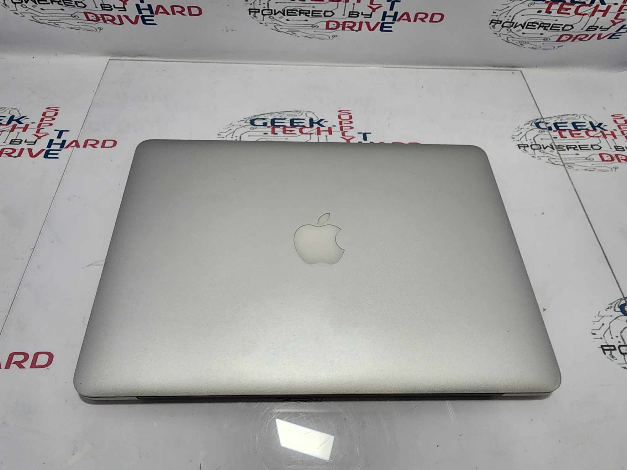 Macbook Pro Early A1502 2015 13in Retina 128gb SSD 8gb RAM Webcam Silver - Geek Tech