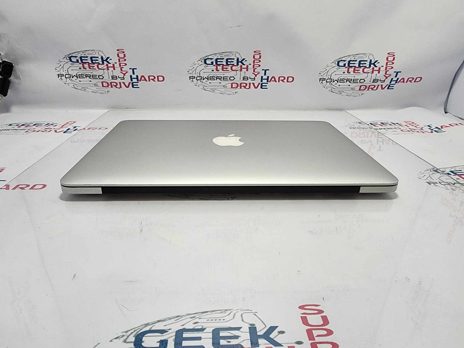 Macbook Pro Early A1502 2015 13in Retina 128gb SSD 8gb RAM Webcam Silver - Geek Tech