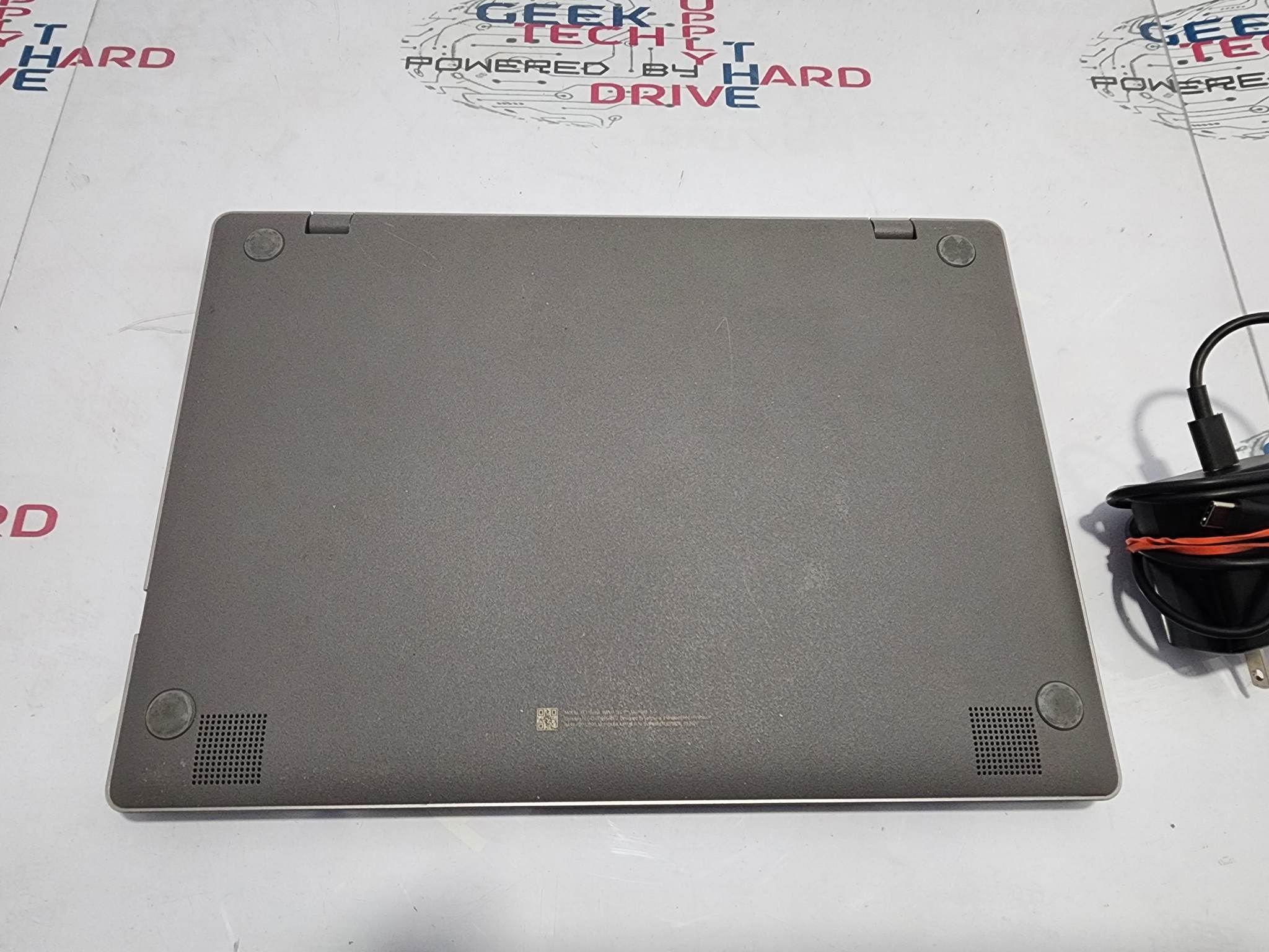 Samsung Chromebook XE310XBA 11.6" 32gb Storage 4gb RAM Silver | B Grade - Geek Tech